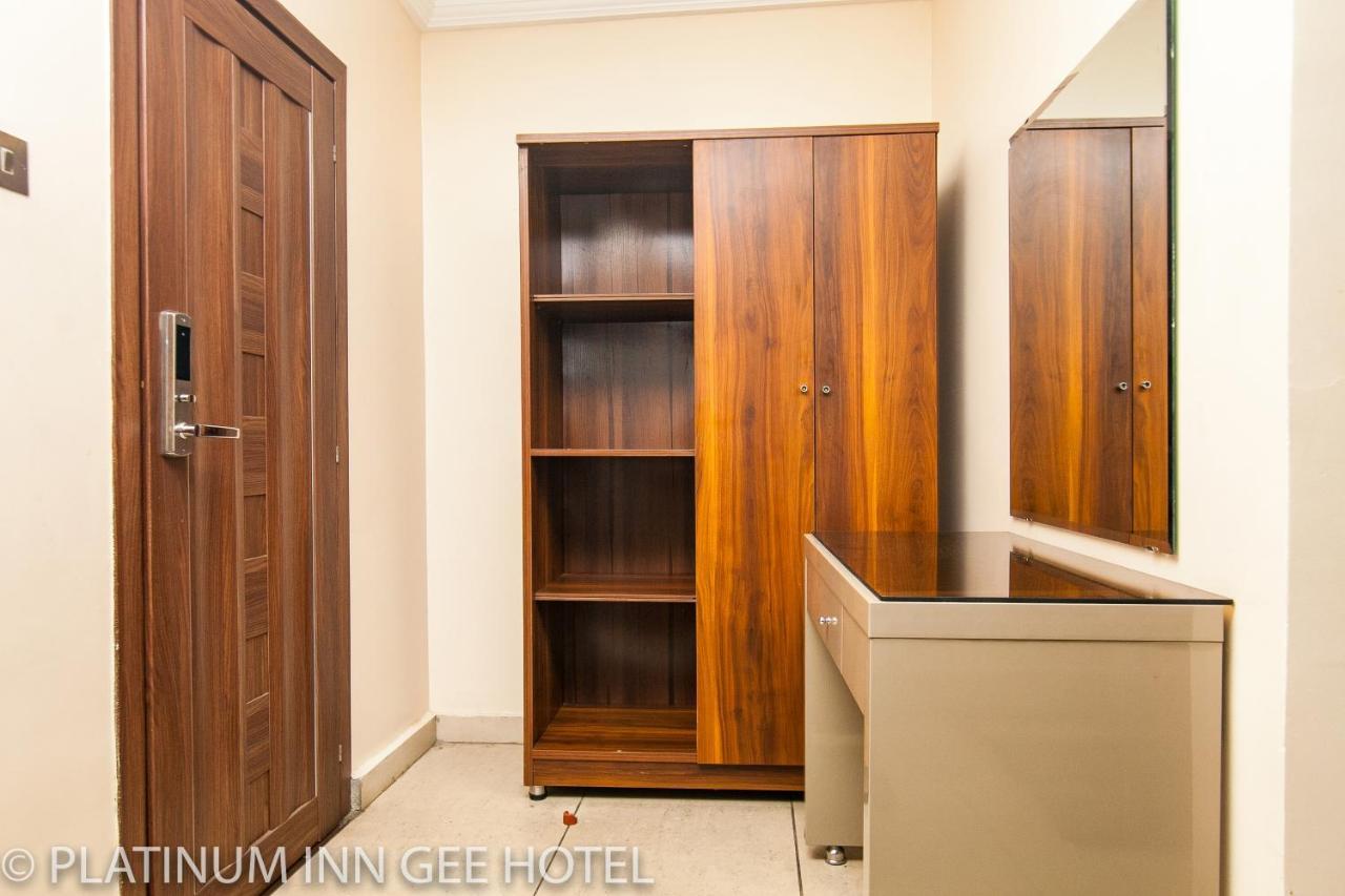 Platinum Inn Gee Hotel Suru Lere Экстерьер фото